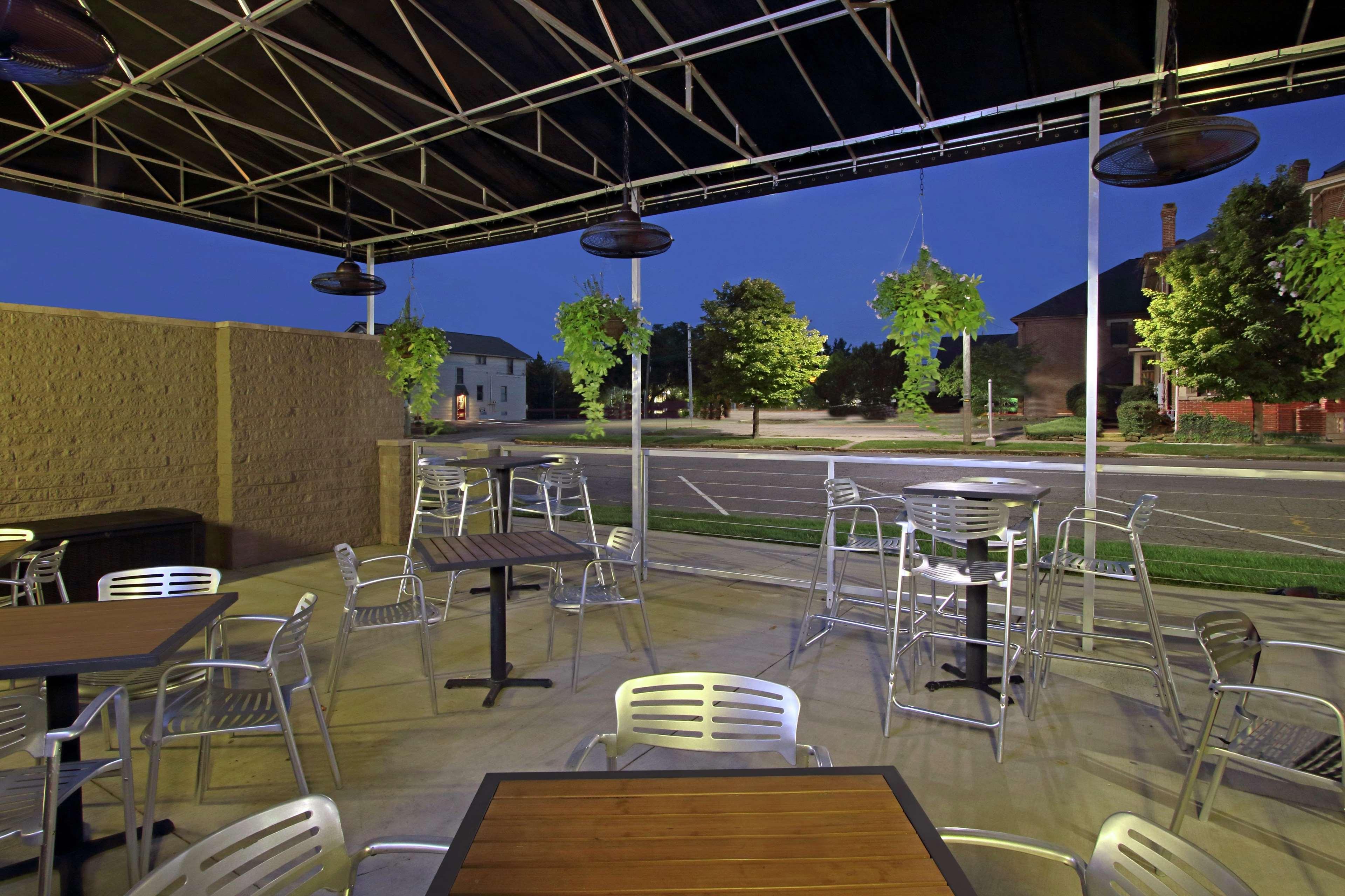 Doubletree By Hilton Newark Hotel Exterior foto