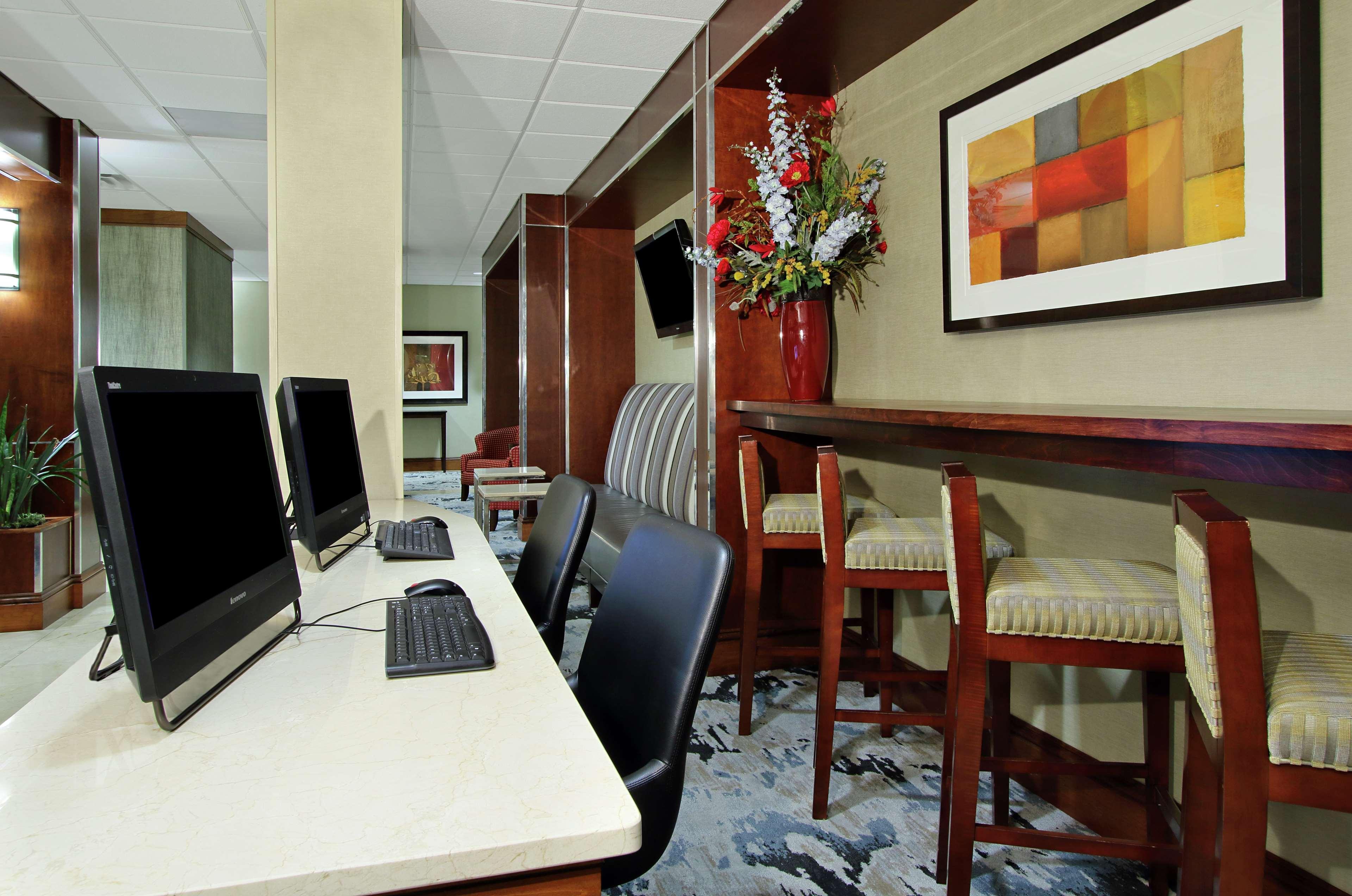 Doubletree By Hilton Newark Hotel Exterior foto